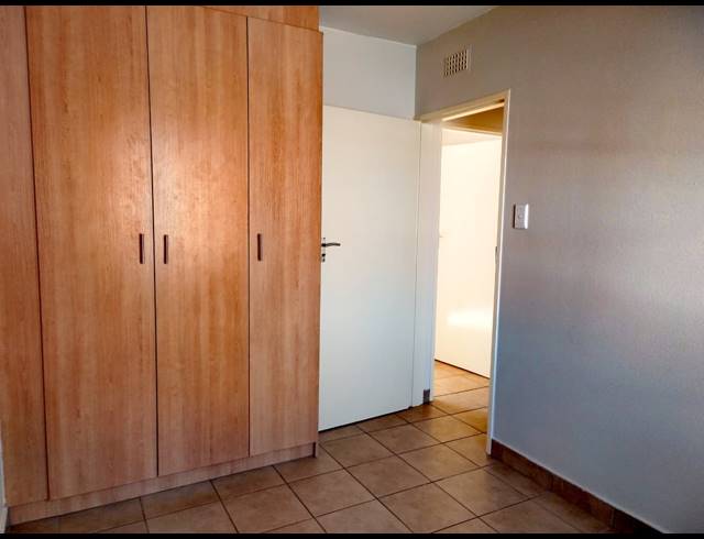 2 BEDROOM TOWNHOUSE FOR SALE IN KIBLER PARK